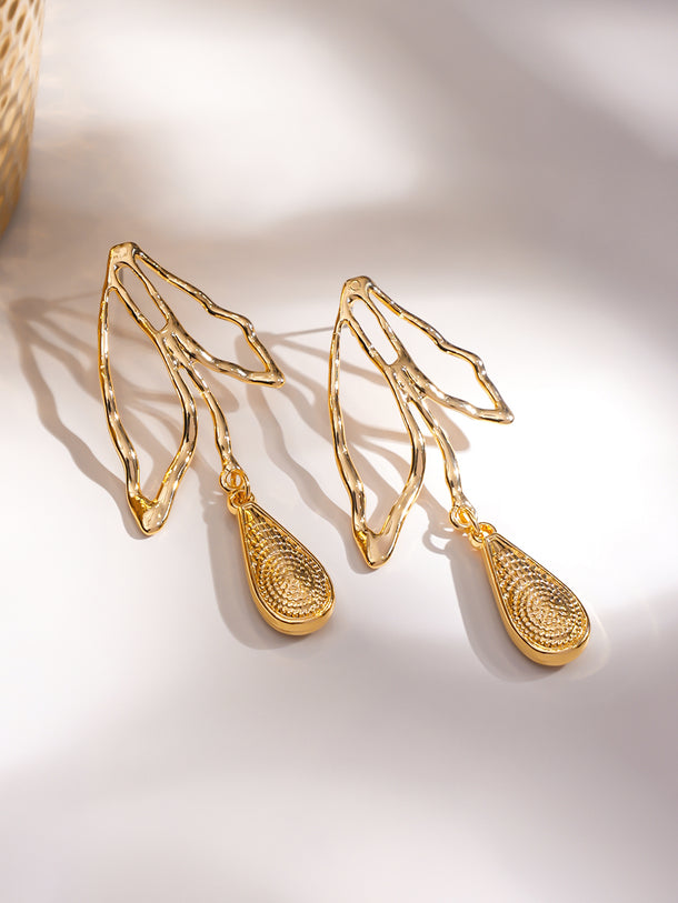 Abstract Leafs Golden Dangler