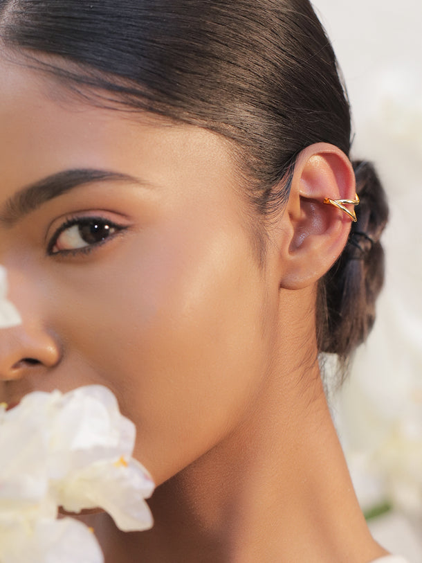 Golden Curve Everyday Minimalist Ear Cuff