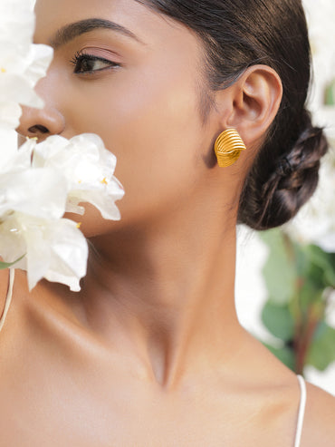 Chic Shine Knotted Studs