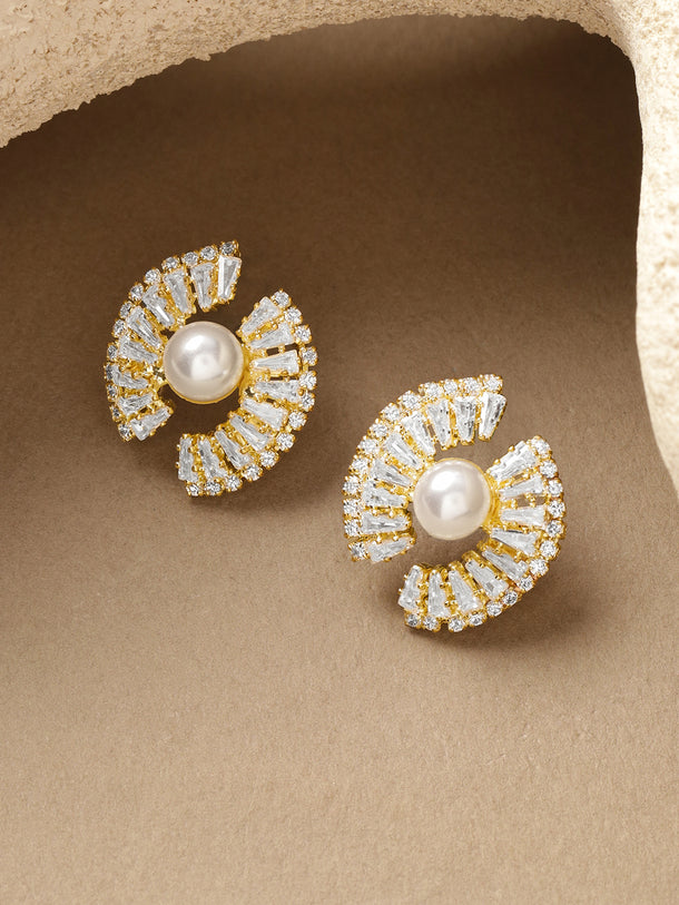 Stud Earrings With Crystals & Pearl