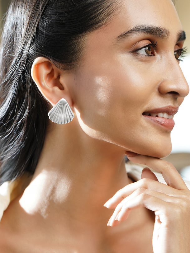 Shell Motif White Stud Earrings