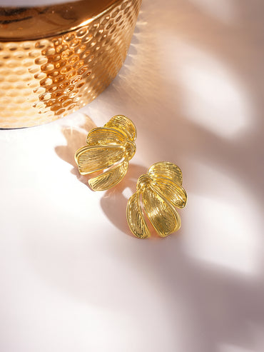 Sculpted Leafs Golden Studs