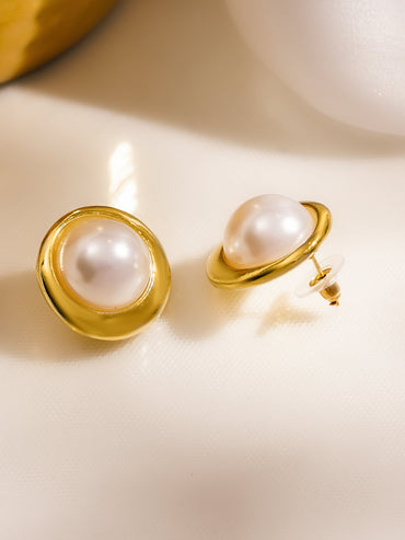 Pearly Geometry Circle Studs