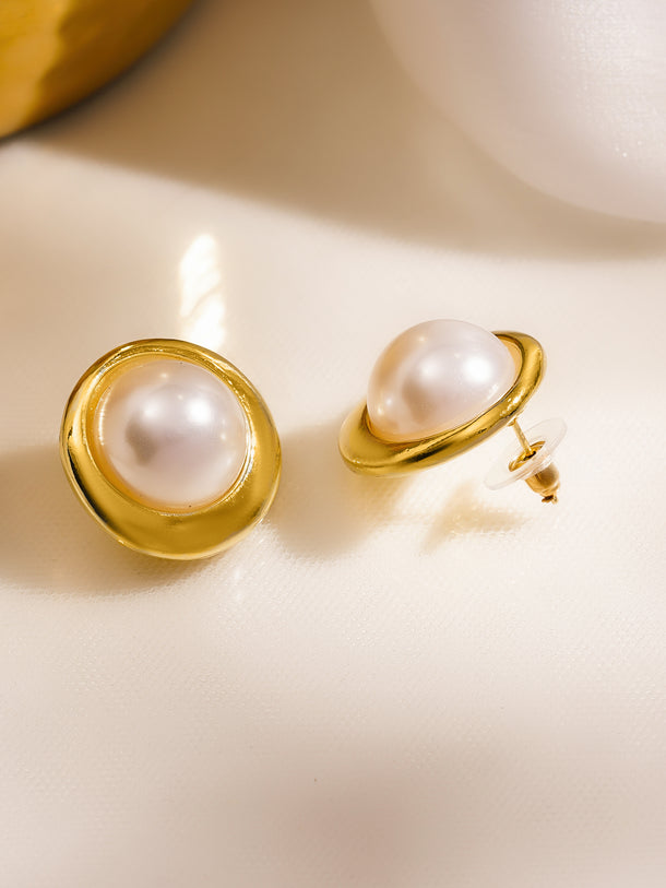 Pearly Geometry Circle Studs