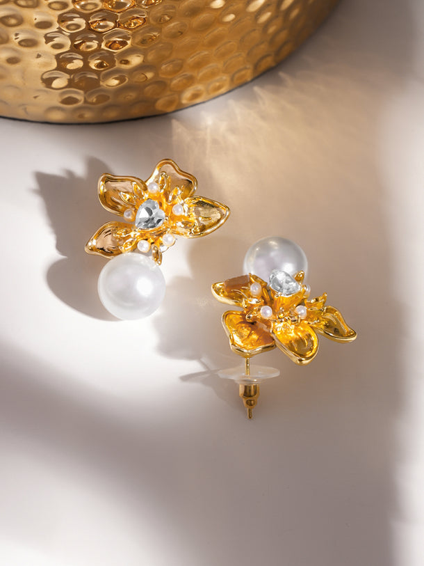 Delicate Flower Pearl Earrings