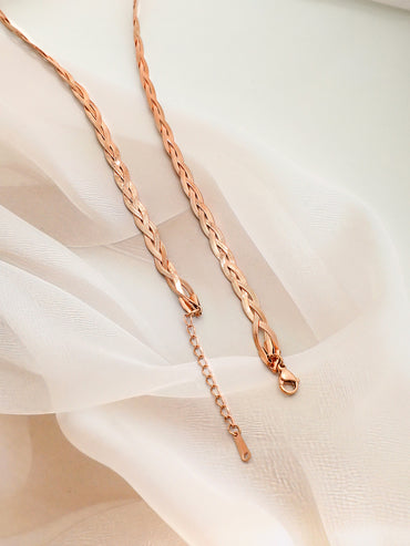 Twisted Gold Toned Necklace