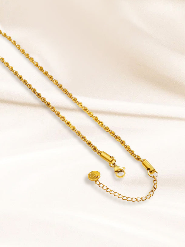 Rubans Voguish 18K Gold-Plated Stainless Steel Waterproof Twisted Chain Star Necklace