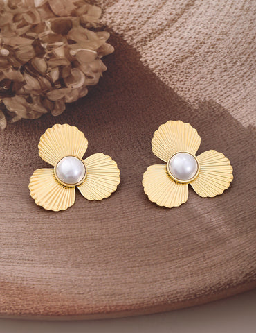 Glam Glow Pearl Floral Pendant Set
