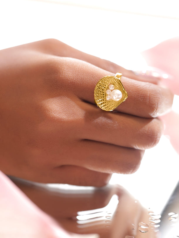 Rubans Voguish 18K Gold-Plated Stainless Steel Tarnish-Free Waterproof Shell Design Adjustable Ring with Pearls