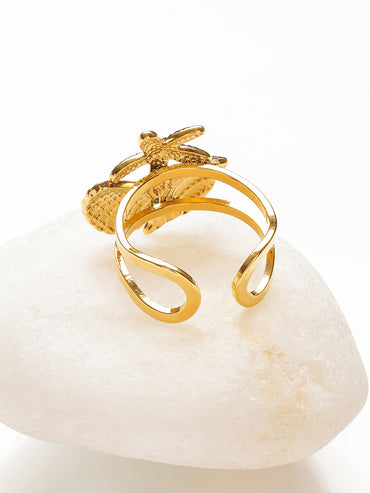 Shell Motif Gold Statement Ring