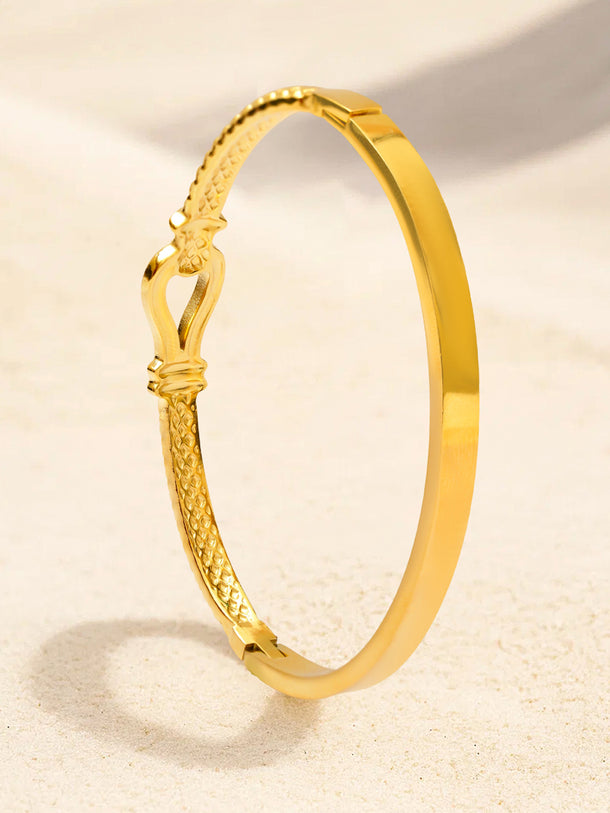 Gold Textured Bracelet