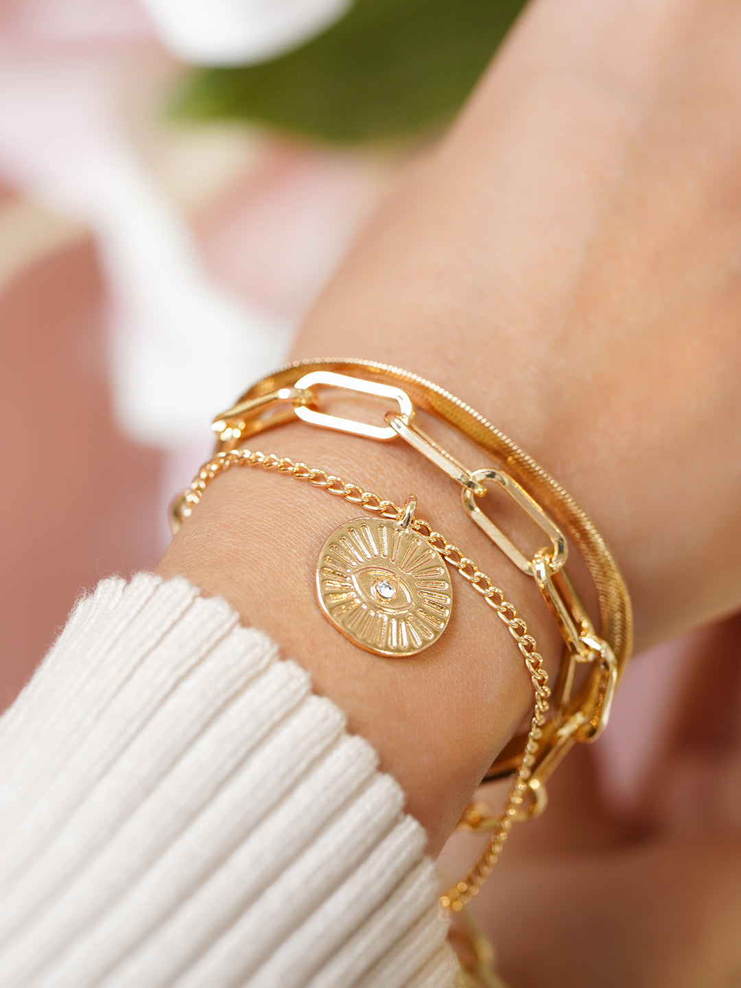 Rubans Voguish 18K Gold-Plated Stainless Steel Tarnish-Free Waterproof Heart Charm Bracelet