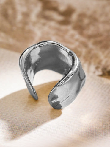 High-Fashion Bold Ear Wrap Cuff