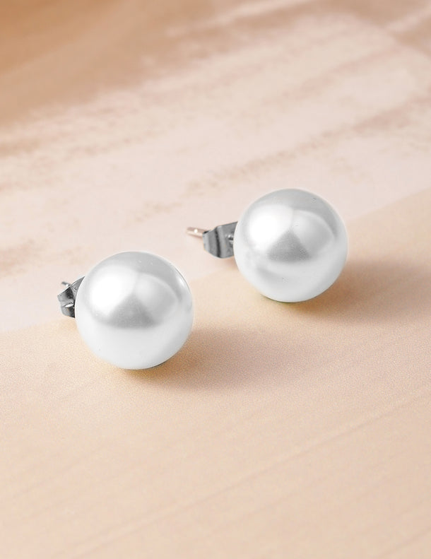 Regal Pearl Necklace Set
