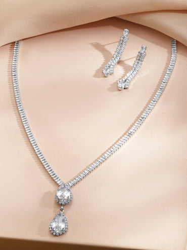 Shimmering Pear Drop Silver Necklace Set