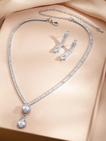 Shimmering Pear Drop Silver Necklace Set