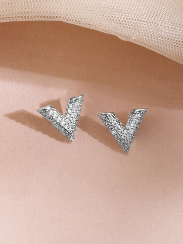 V-Shaped American Diamond Zirconia Necklace Set