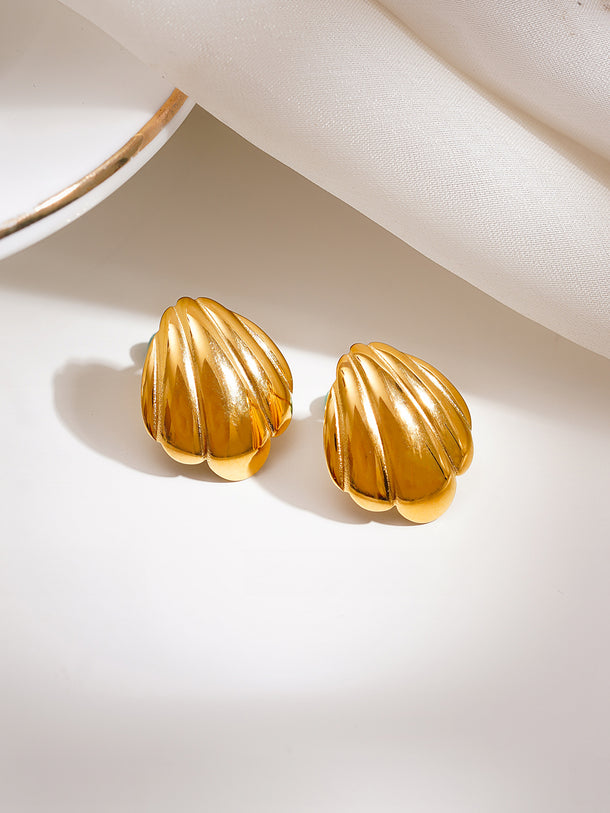 Demi Fine Shell Curve Stud Earrings