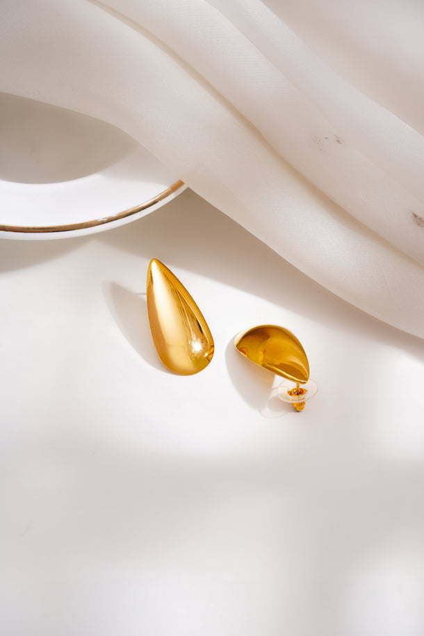 Demi Fine Golden Teardrop Statement Studs