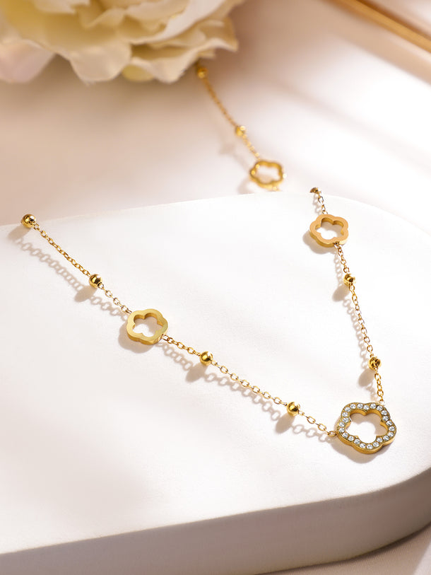 Gold Toned Floral necklace