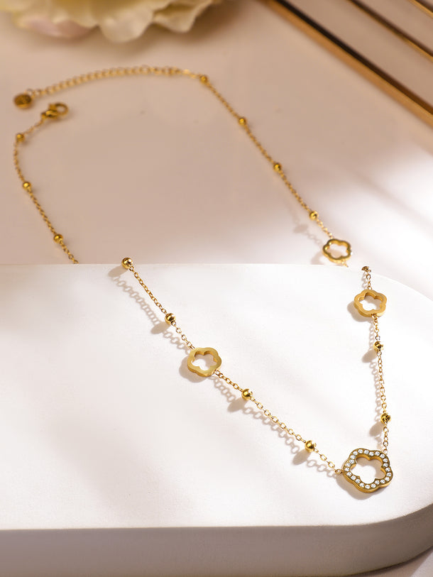 Gold Toned Floral necklace