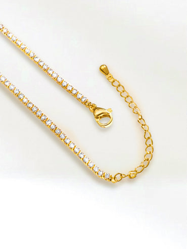 Green Heart Studded White Necklace