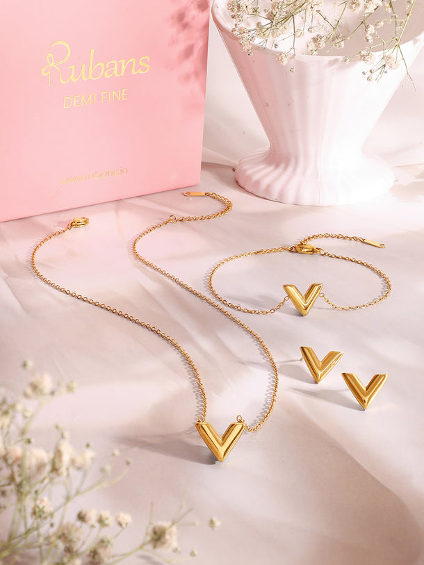 Demi Fine 18k Gold Plated Stainless Steel V Design Combo Set
