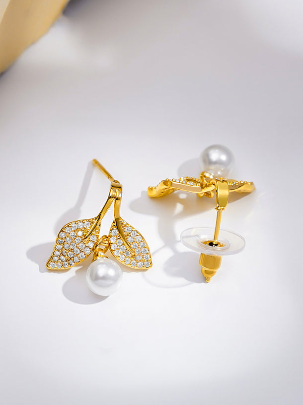 Rubans 18K Gold-Plated Flora Pearl Drop Pendant Set with Sparkling Crystal Accents