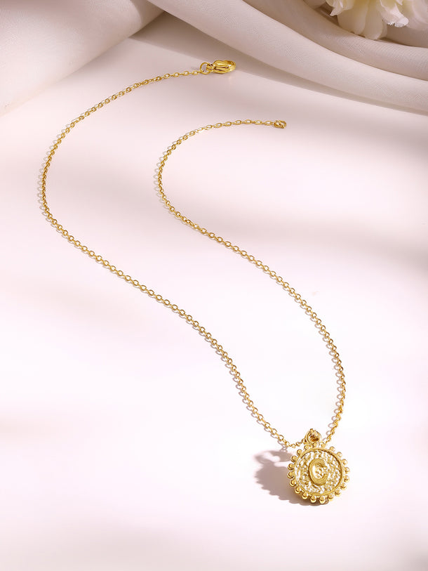 Demifine 18K Gold Plated Stainless steel  Alphabet C Minimal Pendant Necklace