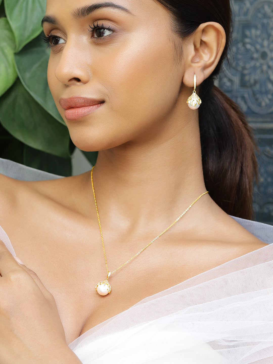 Modern Luxe Pearl Pendant Set