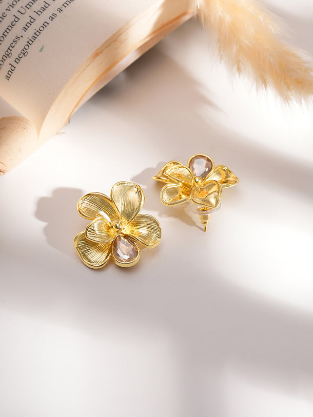 Gold Toned Floral Pendant Set
