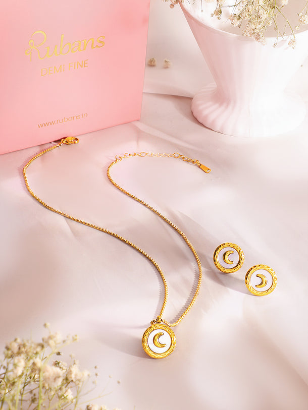 Demifine 18k Gold Plated Stainless Steel Moon Motif Pendant Set