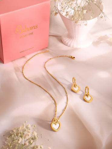 Demifine 18k Gold Plated Stainless Steel Black Heart Pendant Necklace Set