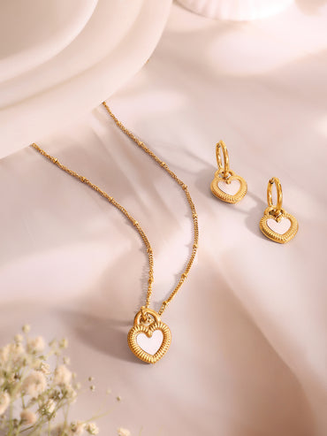 Demifine 18k Gold Plated Stainless Steel Black Heart Pendant Necklace Set