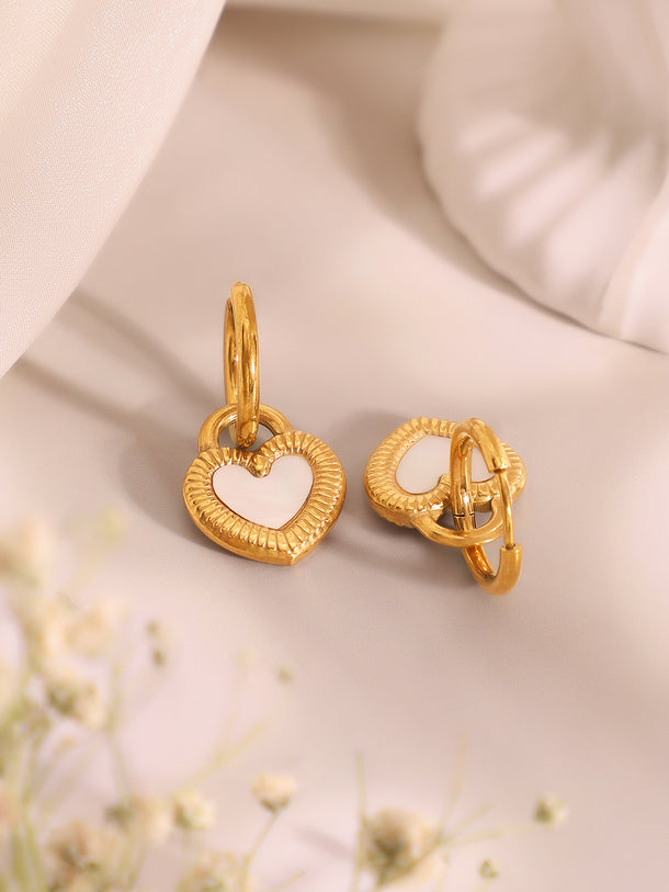 Demifine 18k Gold Plated Stainless Steel Black Heart Pendant Necklace Set