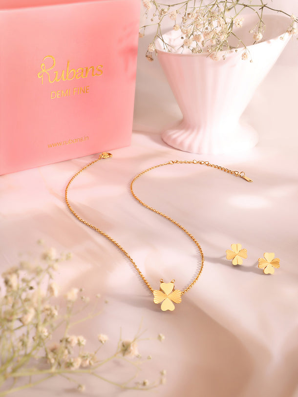Demifine 18K Gold Plated Stainless Steel Floral Pendant Set