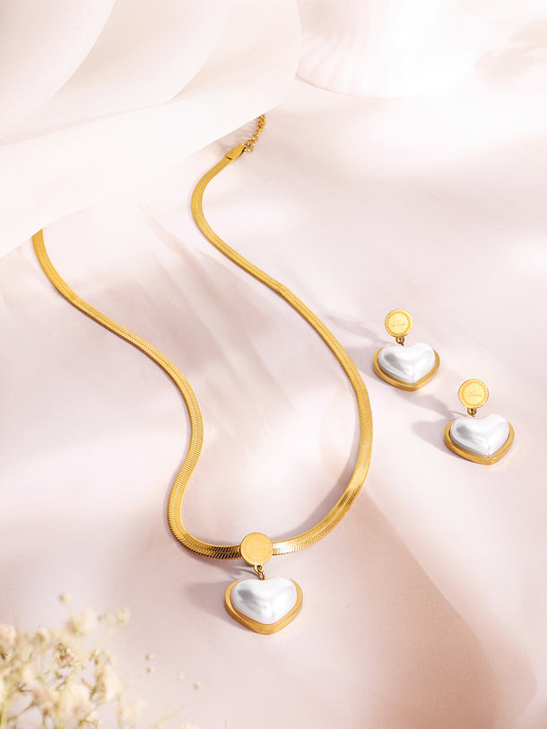 Demifine 18K Gold Plated Stainless Steel Pearl Heart Pendant Necklace Set