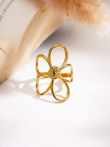 Demi Fine Blooming Daisy Statement Ring