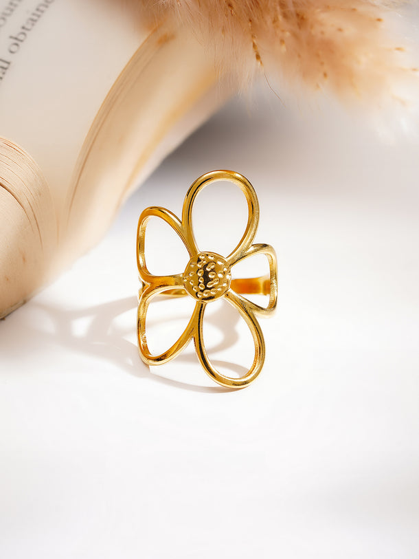 Demi Fine Blooming Daisy Statement Ring