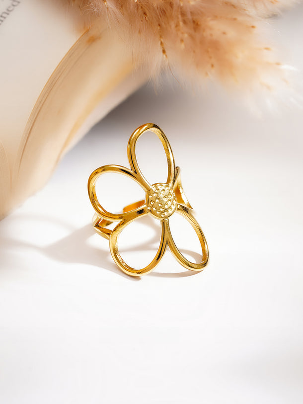 Demi Fine Blooming Daisy Statement Ring