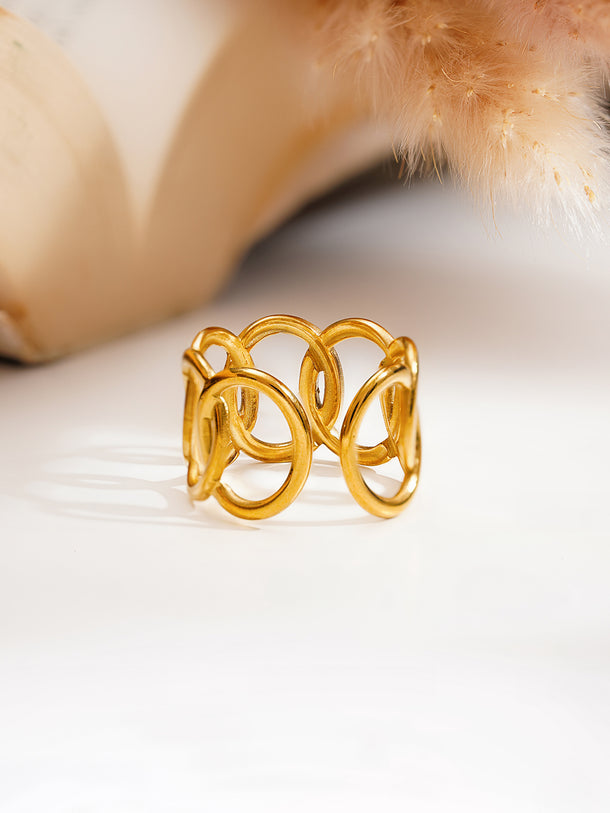 Demi Fine Linked Loop Statement Ring