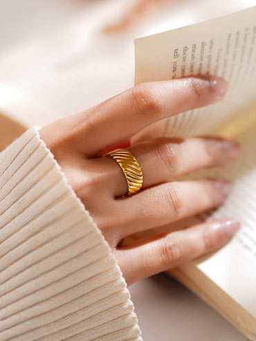 Demi Fine Ribbed Dome Statement Ring