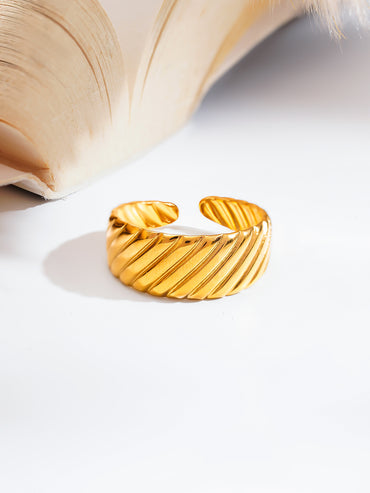 Demi Fine Ribbed Dome Statement Ring
