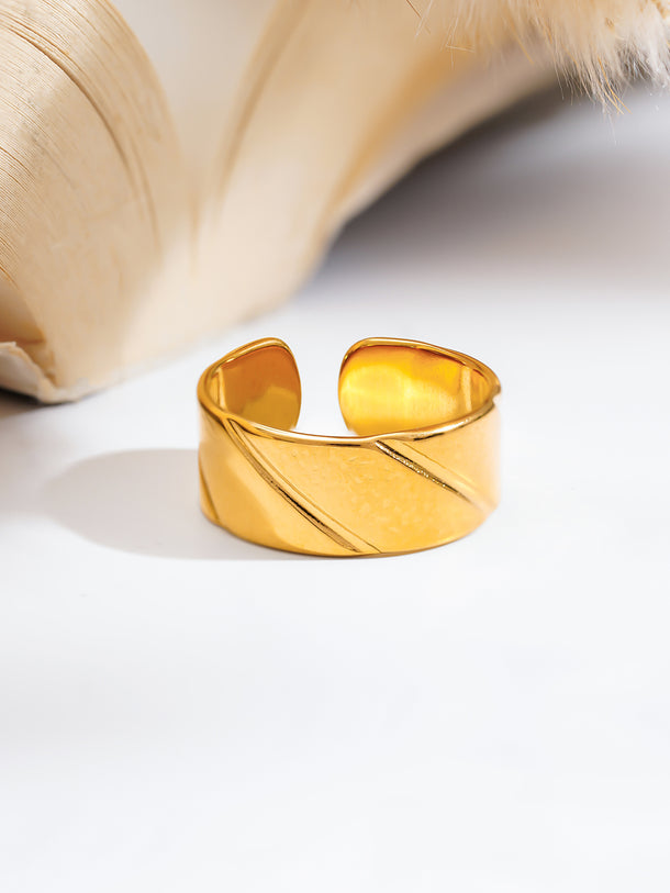 Demi Fine Twisted Path Statement Ring