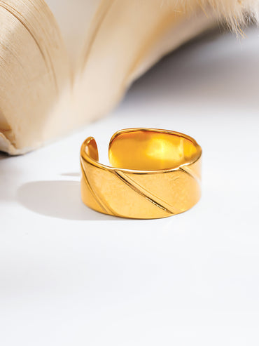 Demi Fine Twisted Path Statement Ring