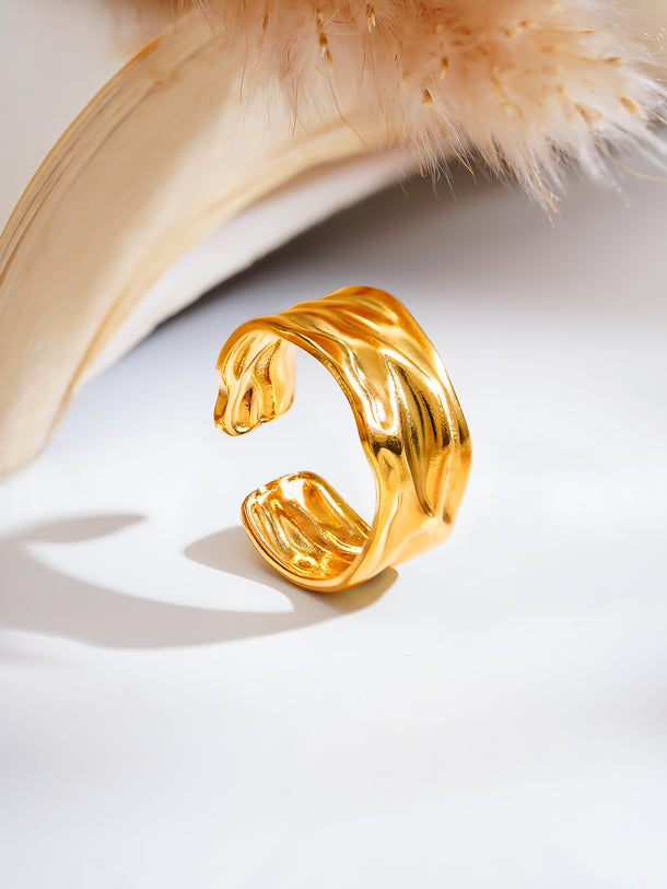 Demi Fine Textured Wave Band Ring