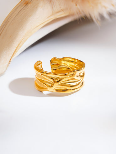 Demi Fine Textured Wave Band Ring