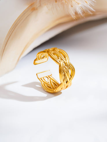Demi Fine Knotted Glow Everyday Ring