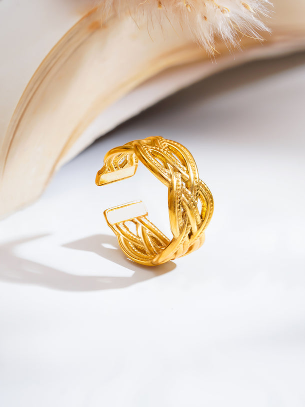 Demi Fine Knotted Glow Everyday Ring