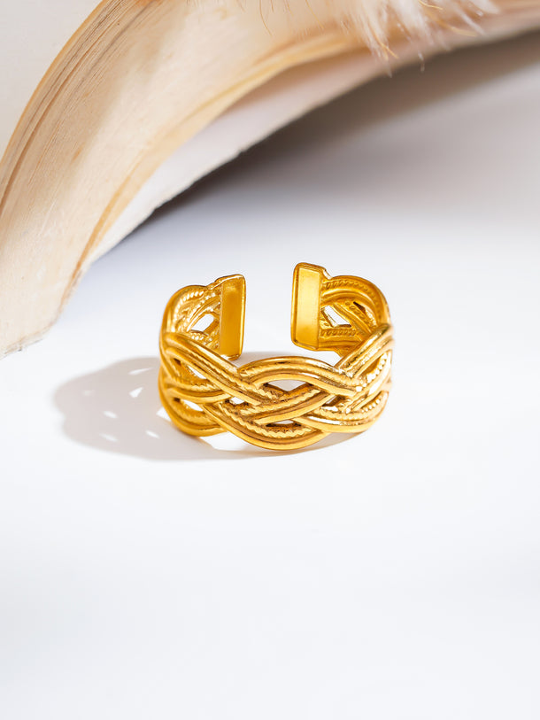 Demi Fine Knotted Glow Everyday Ring